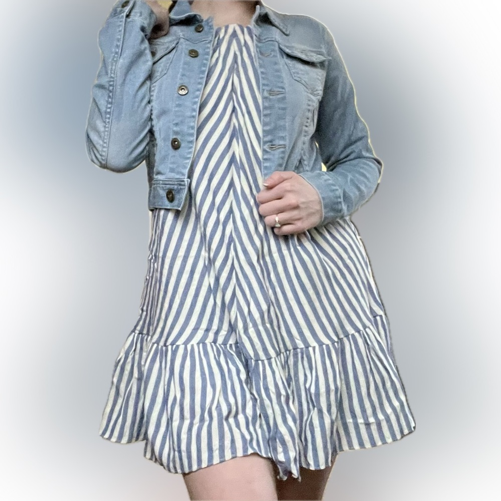 Adorable NWT Blue and White, Drop Waist Cotton Striped Halter Dress. M. - Picture 2 of 16